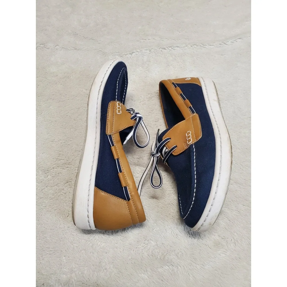 Clarks Navy Blue Tan Casual Canvas Boat Loafer Shoe 8.5 Classic Basic Comfort